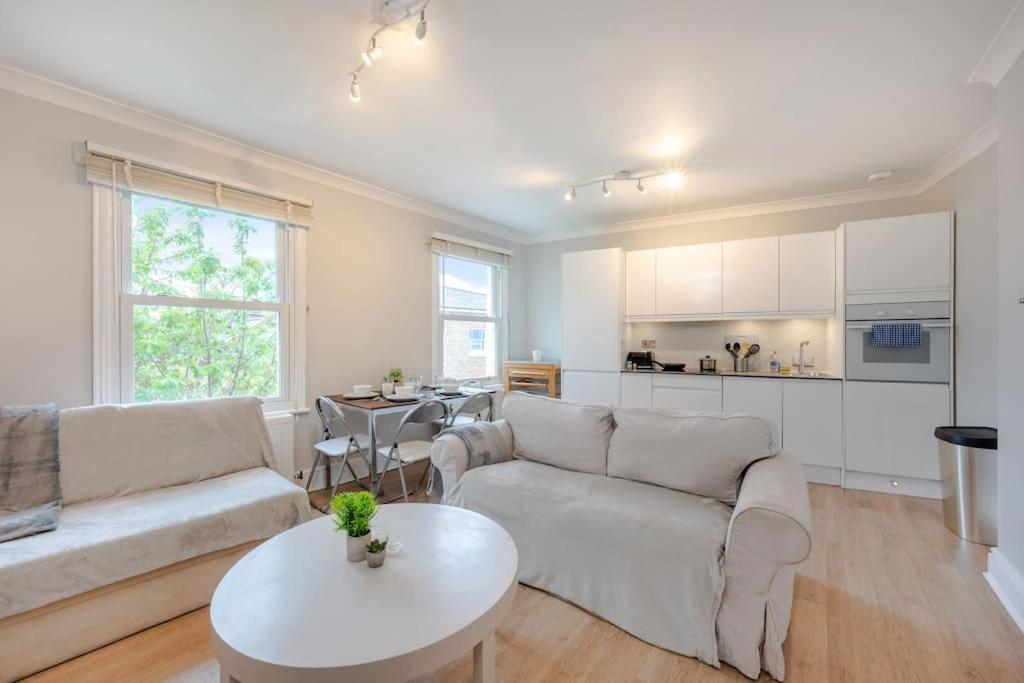 Cosy 2 Bed In Kensington Olympia Leilighet London Eksteriør bilde